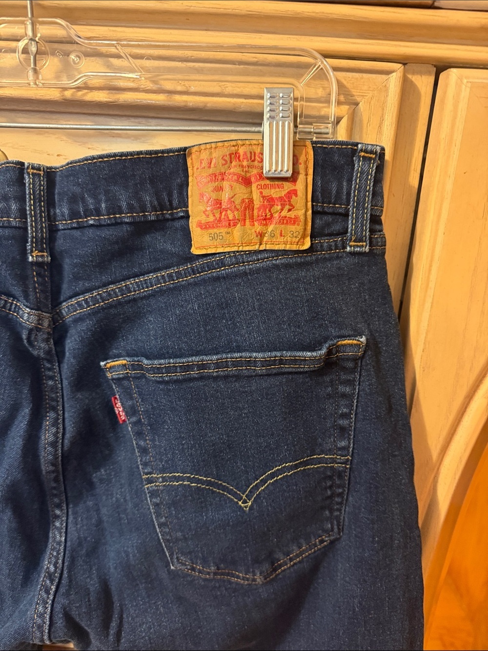 Men's Levi Strauss 505 Dark Blue Straight Fit Jeans - Picture 6 of 7
